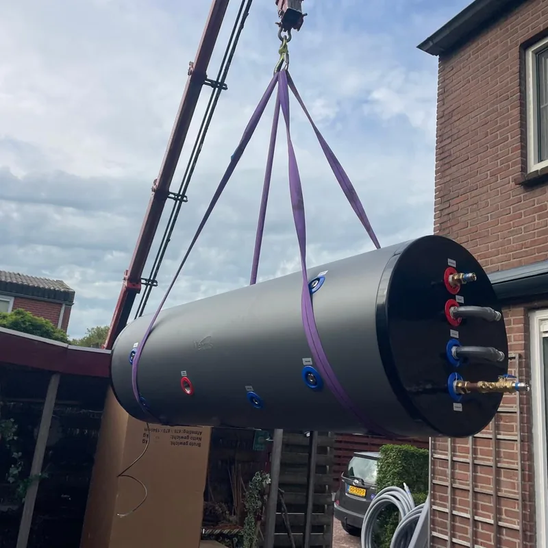 Boiler gehesen met kraan bij woning