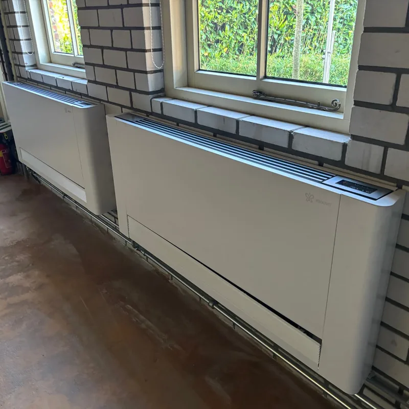 Convectors geplaatst onder ramen